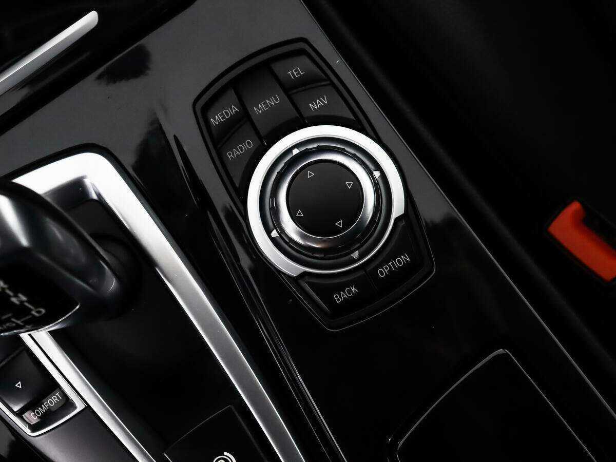 BMW 5 серии 520i, 2015 Фото №10