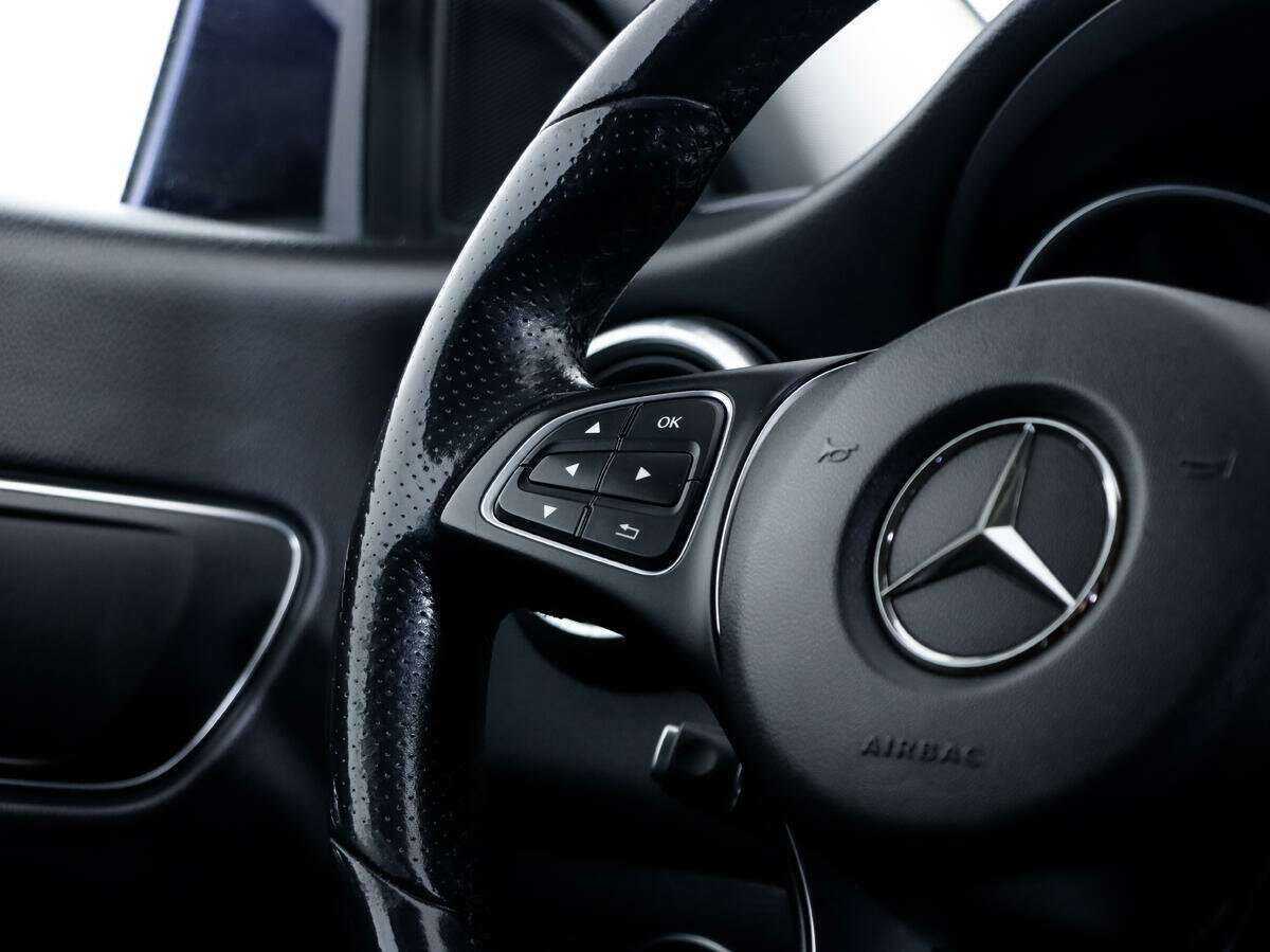 Mercedes-Benz CLA 200, 2018 Фото №15