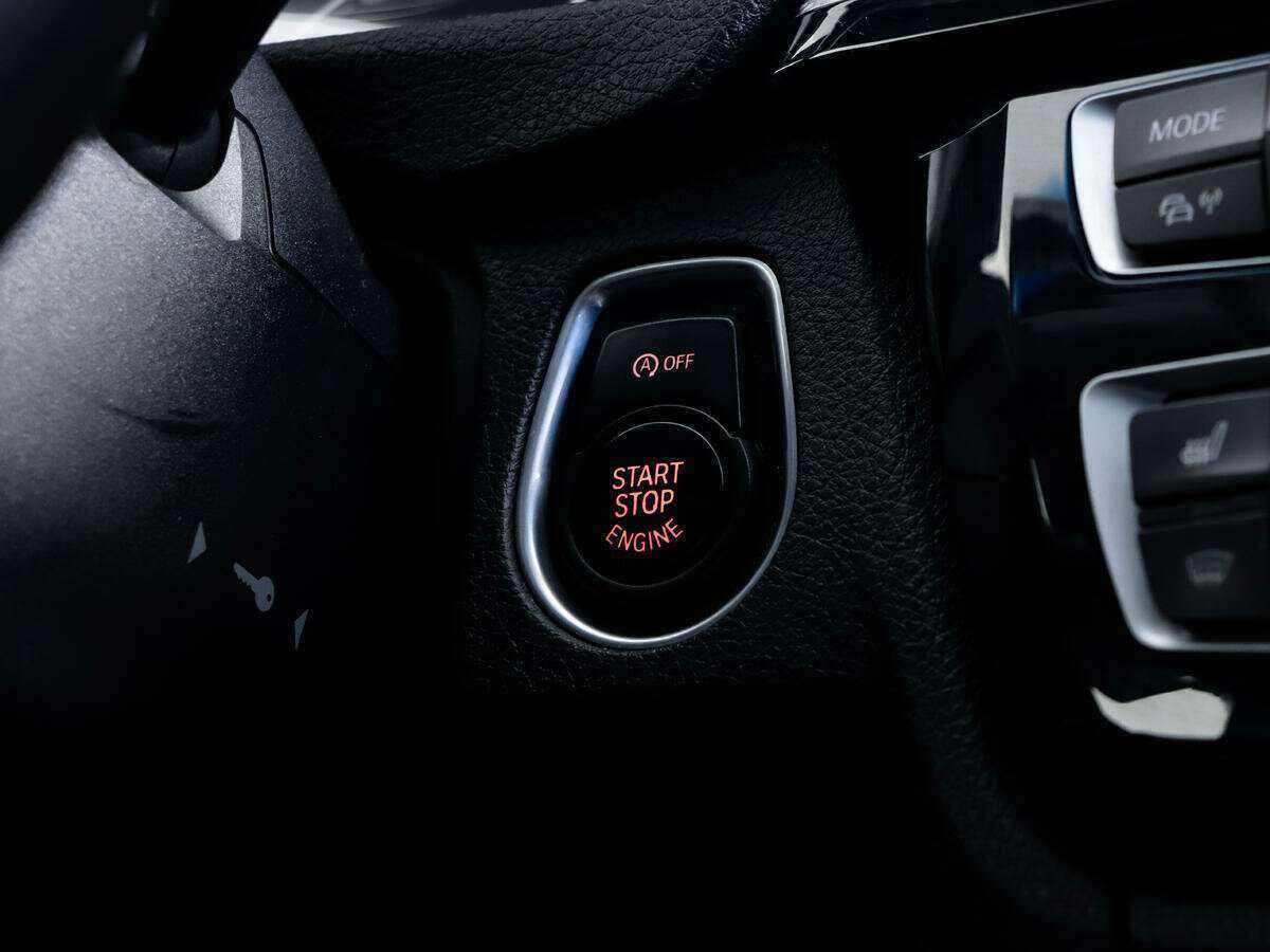 BMW 3 серии 320i xDrive, 2018 Фото №13