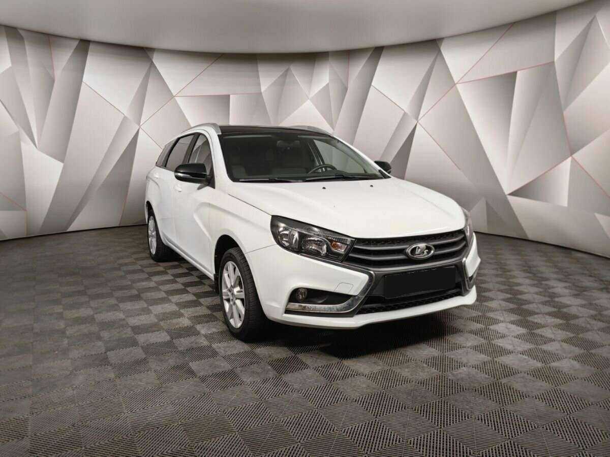 Lada (ВАЗ) Vesta SW, 2021 - 42 852 км. | Фото №3