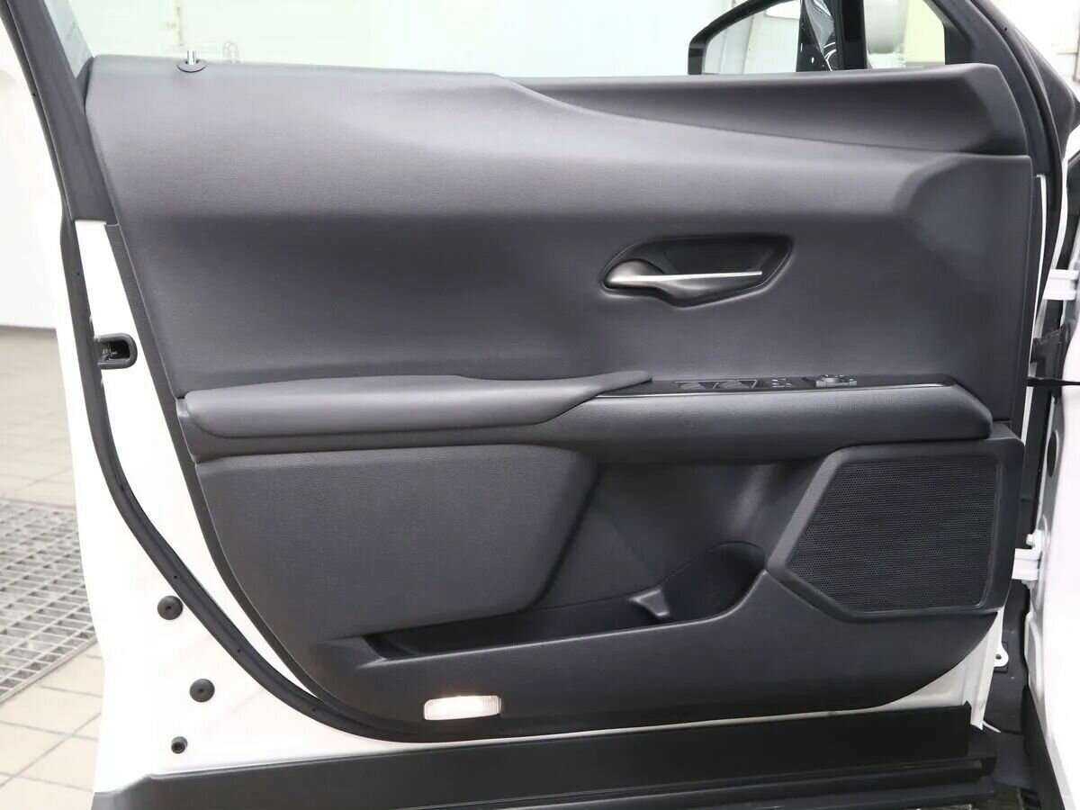 Lexus UX 200, 2019 - 70 000 км. | Фото №5