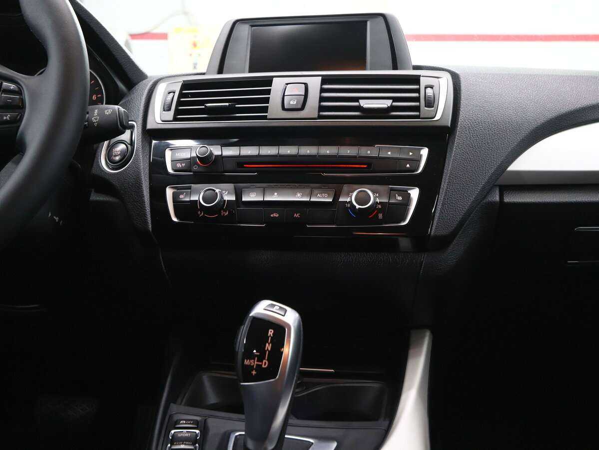 BMW 1 серии 118i, 2016 Фото №20