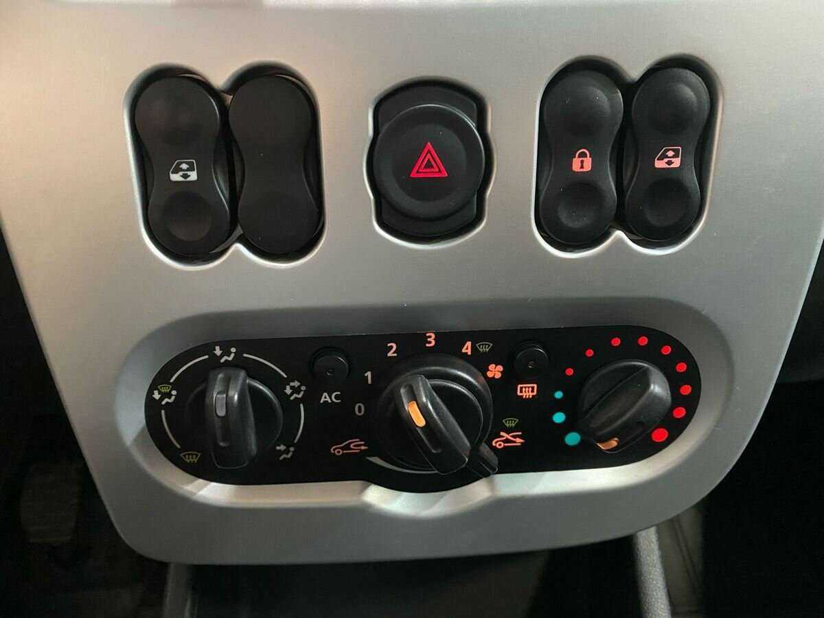 Renault Sandero Stepway, 2012 Фото №14