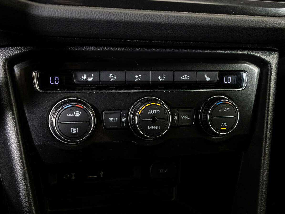 Volkswagen Tiguan, 2017 Фото №15