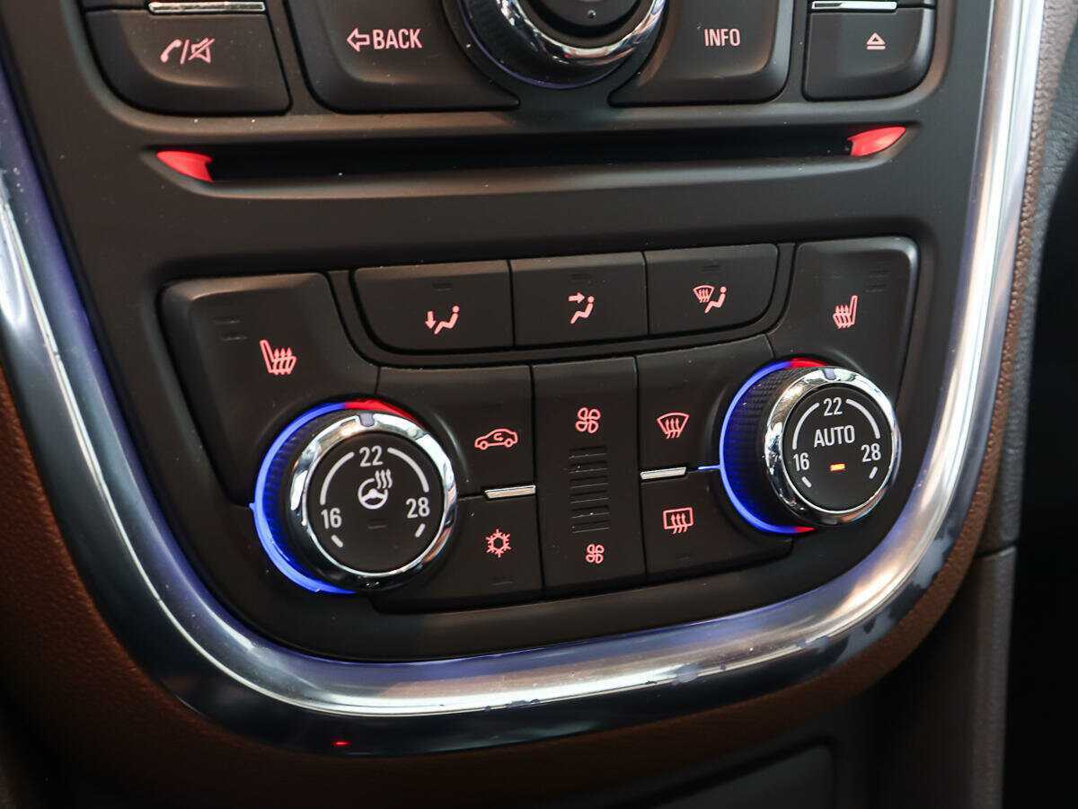 Opel Mokka, 2012 Фото №18