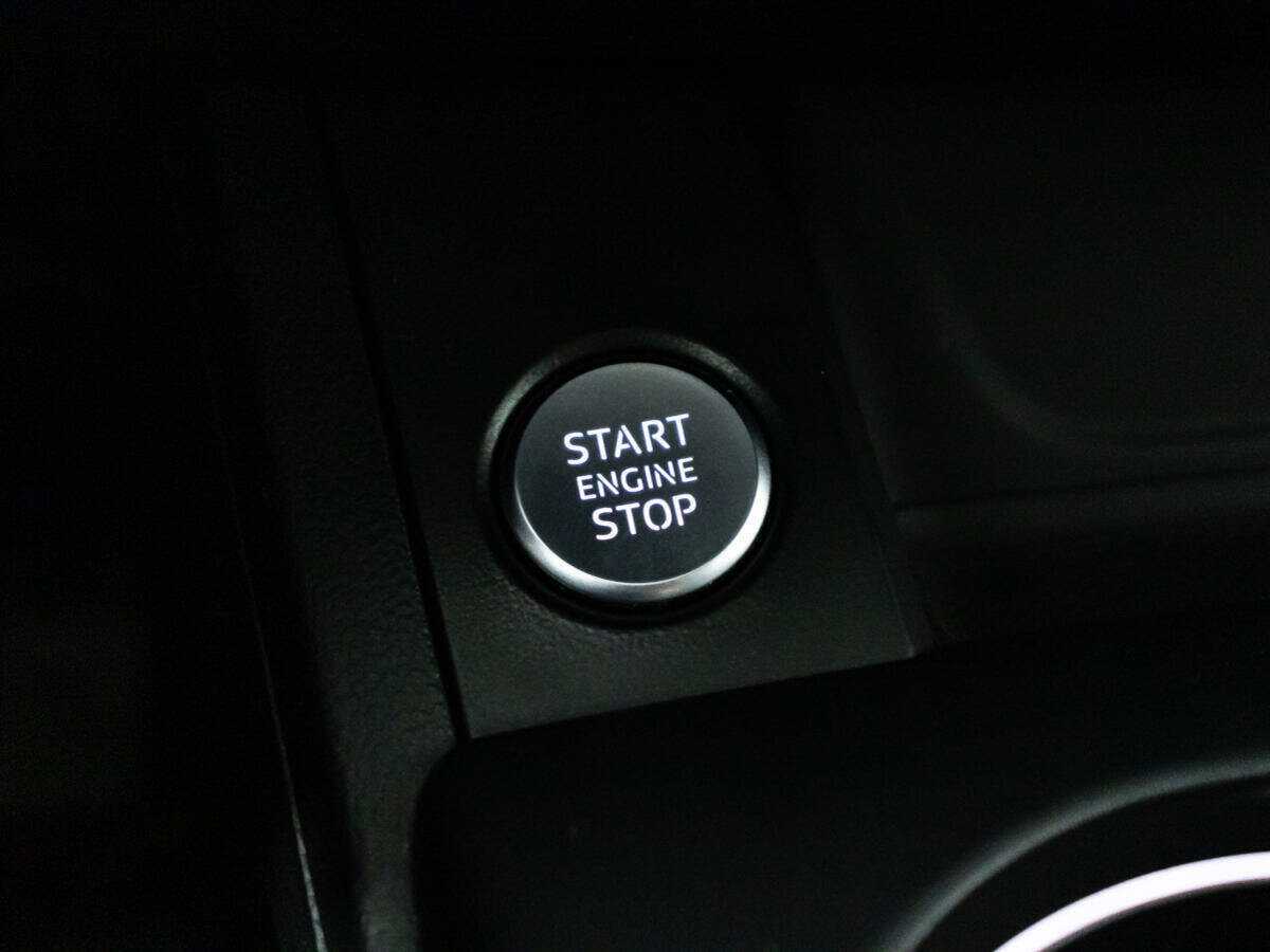 Audi A4, 2016 Фото №17