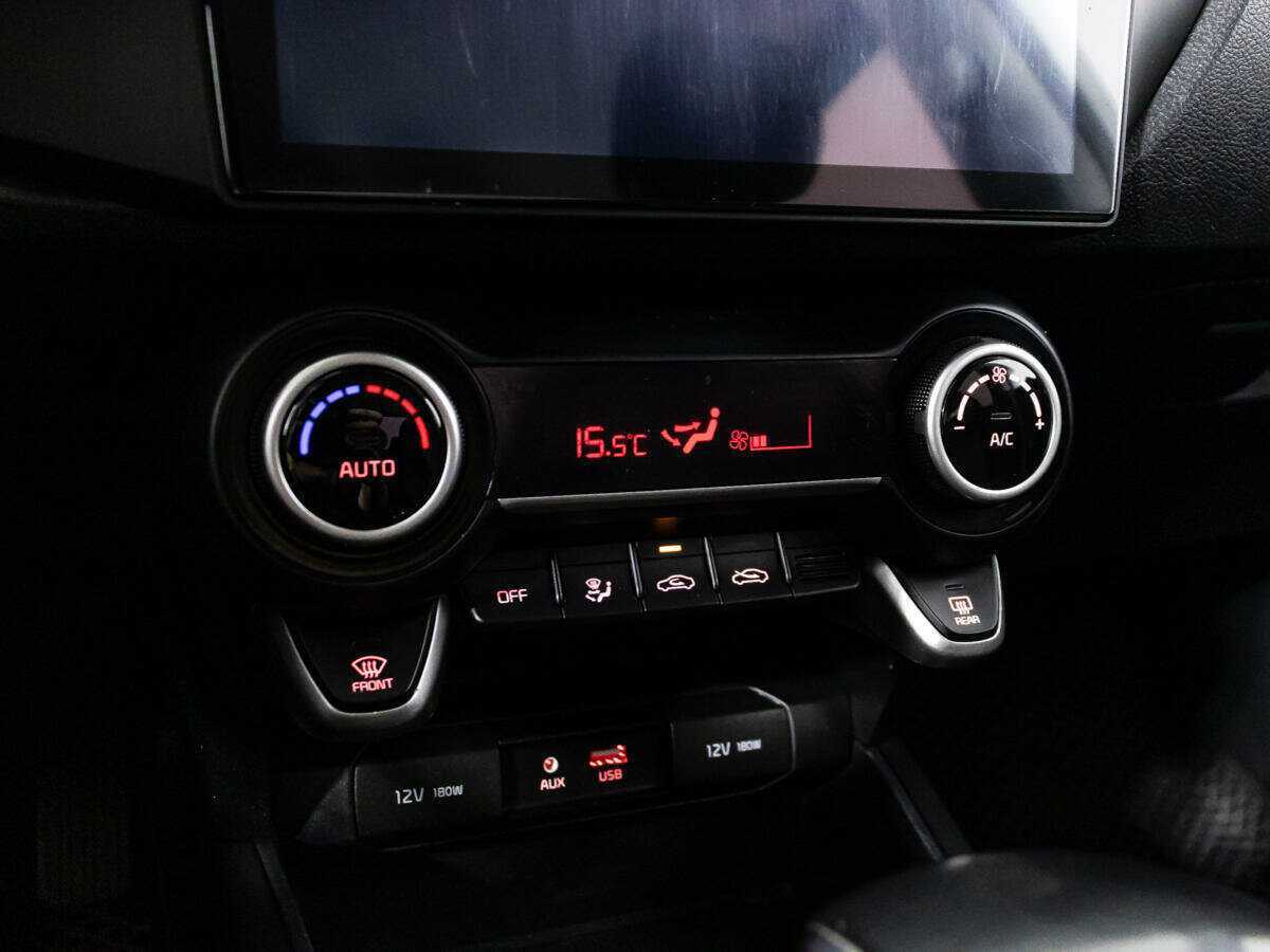 Kia Rio, 2018 Фото №16