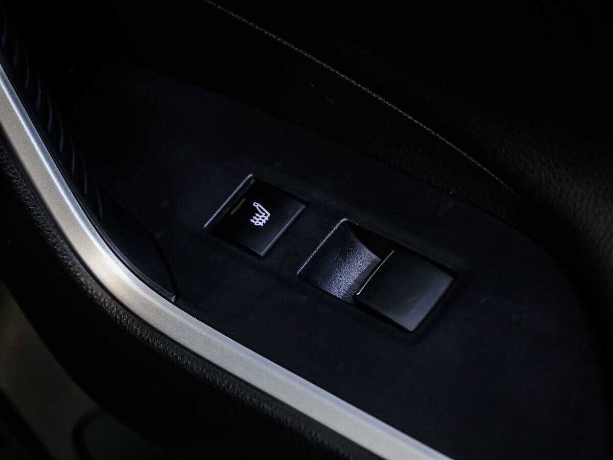 Toyota RAV4, 2021 - 56 240 км. | Фото №3