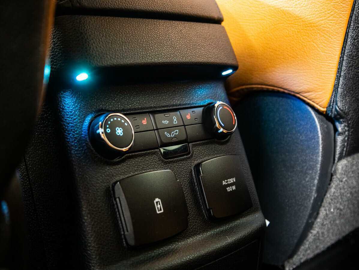 Ford Explorer, 2016 Фото №21