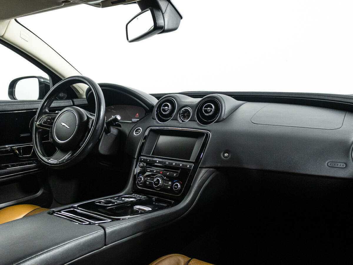 Jaguar XJ LWB Long, 2016 Фото №9