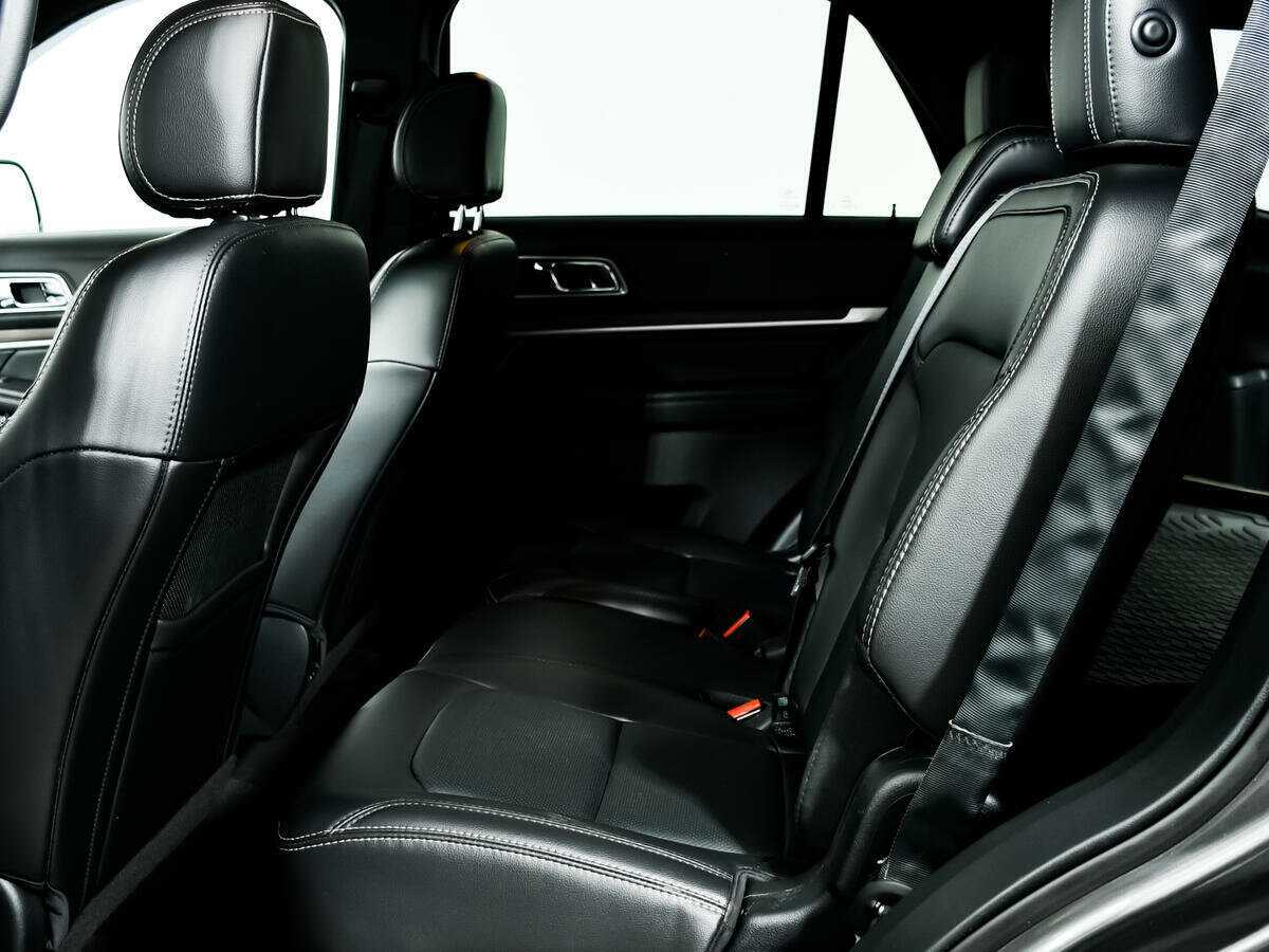Ford Explorer, 2017 Фото №10