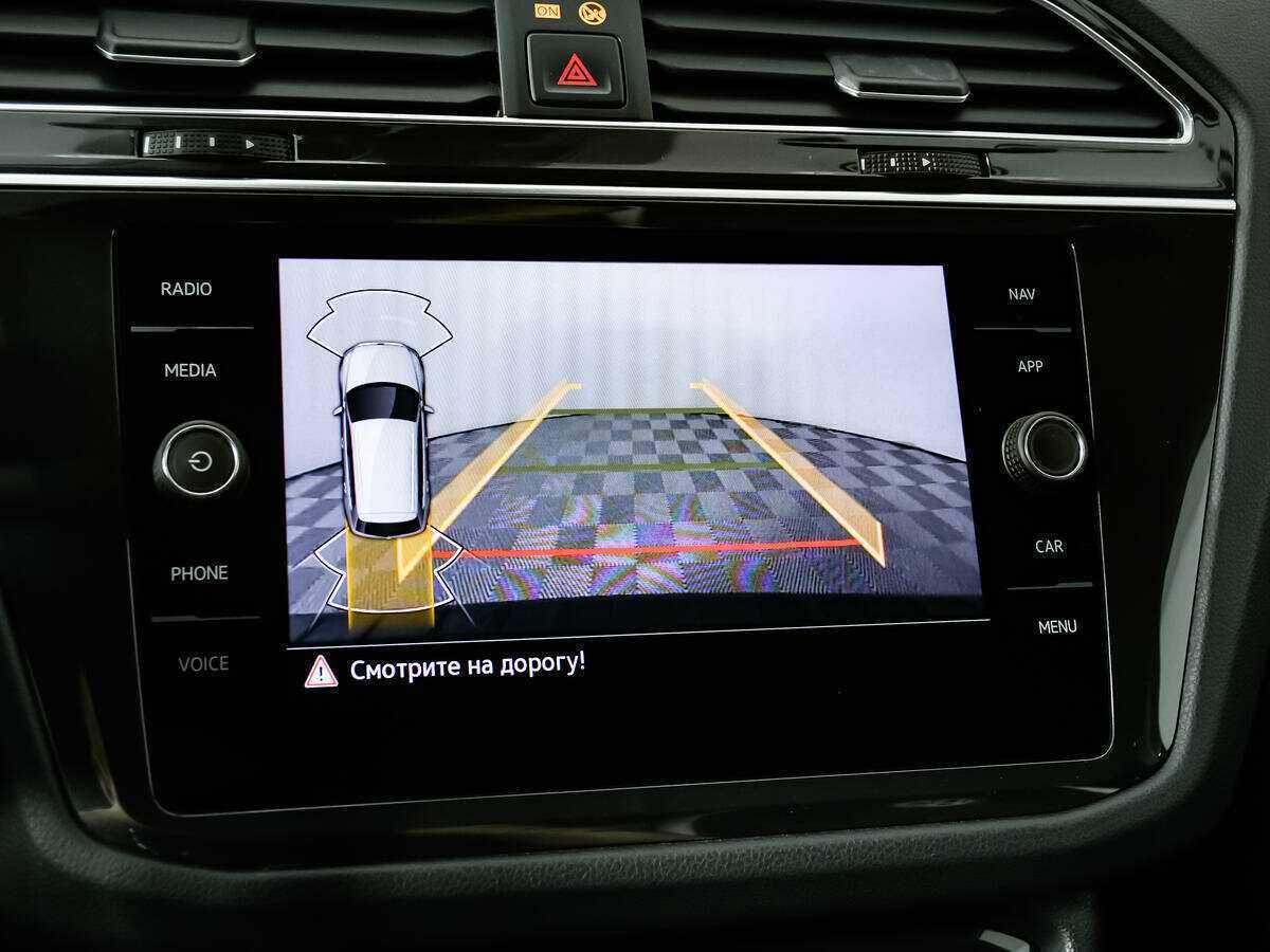 Volkswagen Tiguan, 2021 Фото №14