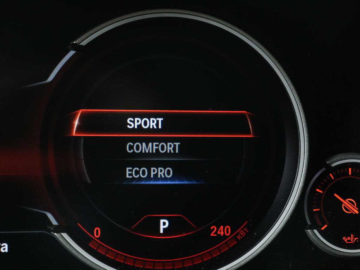 BMW 5 серии 528i xDrive, 2016 Фото №20