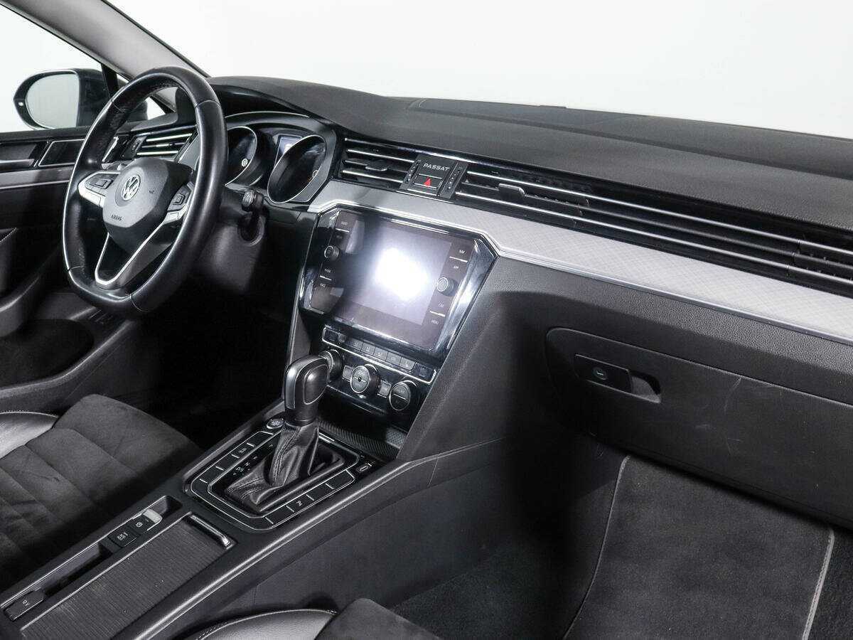 Volkswagen Passat, 2020 Фото №9
