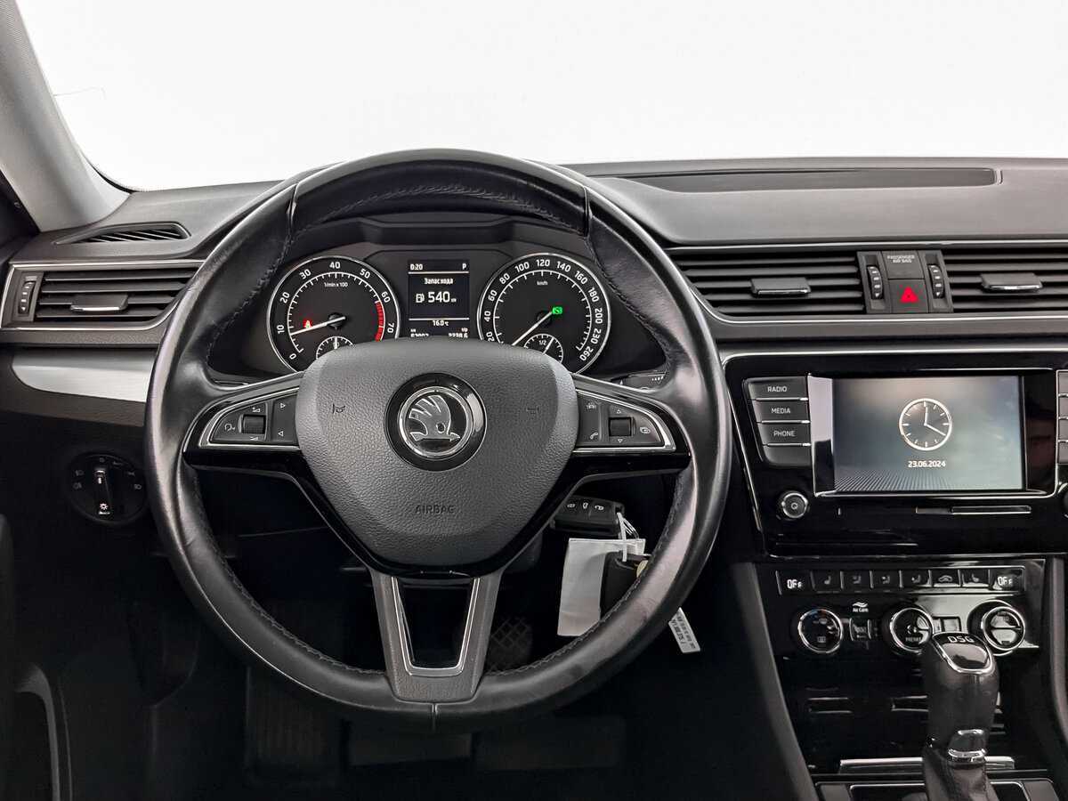 Skoda Superb, 2018 Фото №17