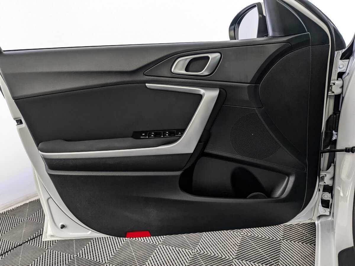 Kia Ceed, 2022 Фото №15