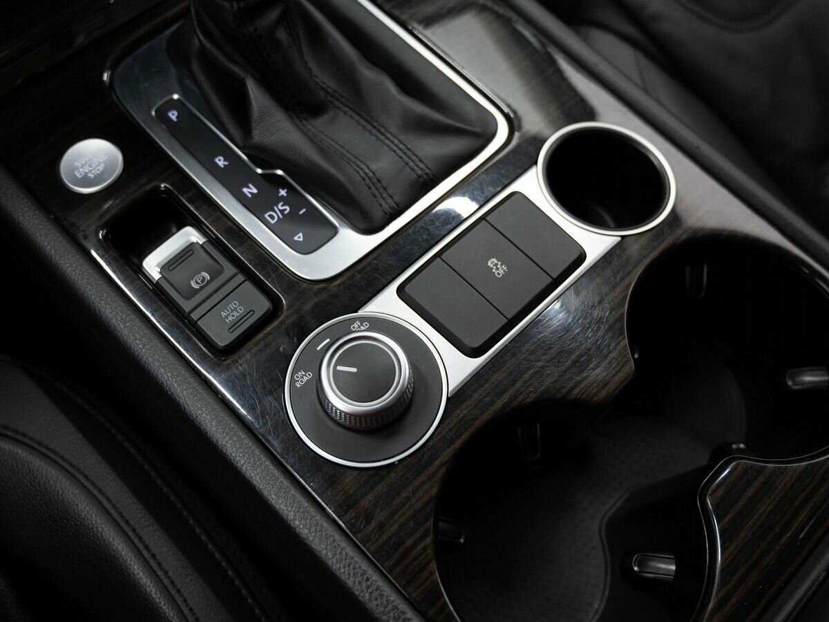 Volkswagen Touareg, 2015 Фото №19