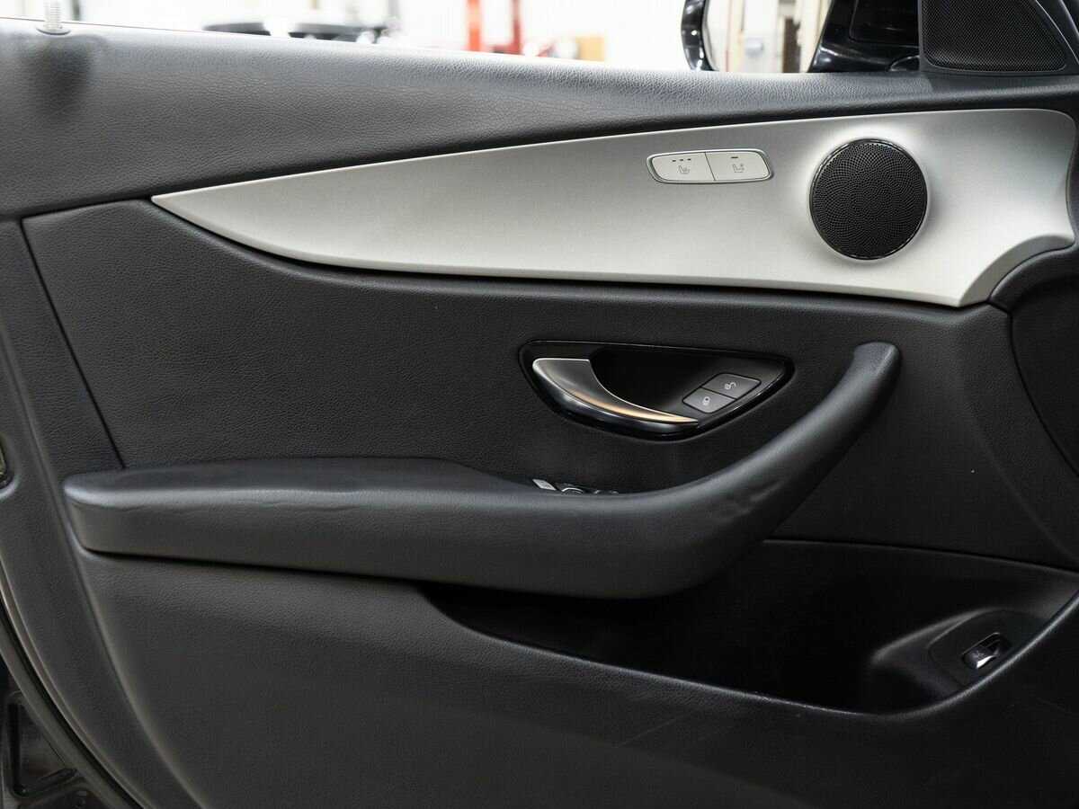 Mercedes-Benz E-Класс 200 d, 2018 Фото №11