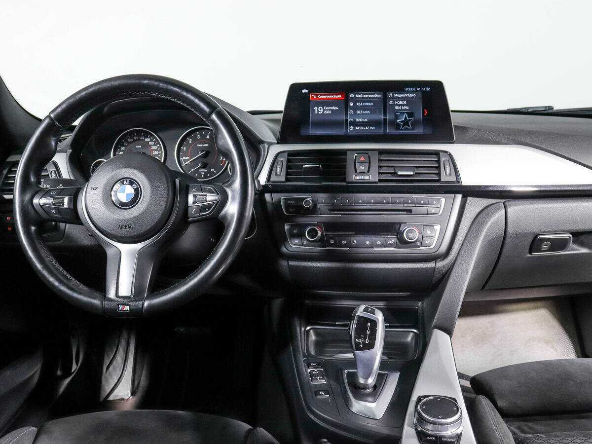BMW 3 серии 320i xDrive, 2015 Фото №12