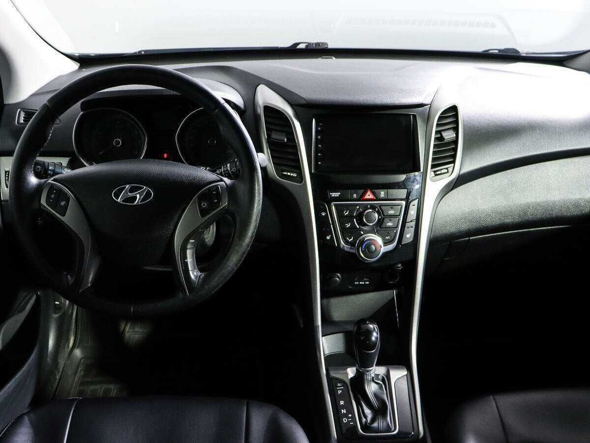 Hyundai i30, 2012 Фото №12