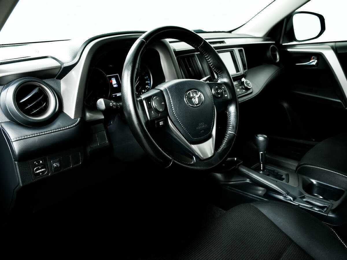 Toyota RAV4, 2018 Фото №13