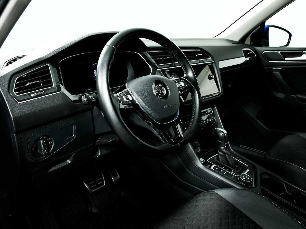 Volkswagen Tiguan, 2018 Фото №13
