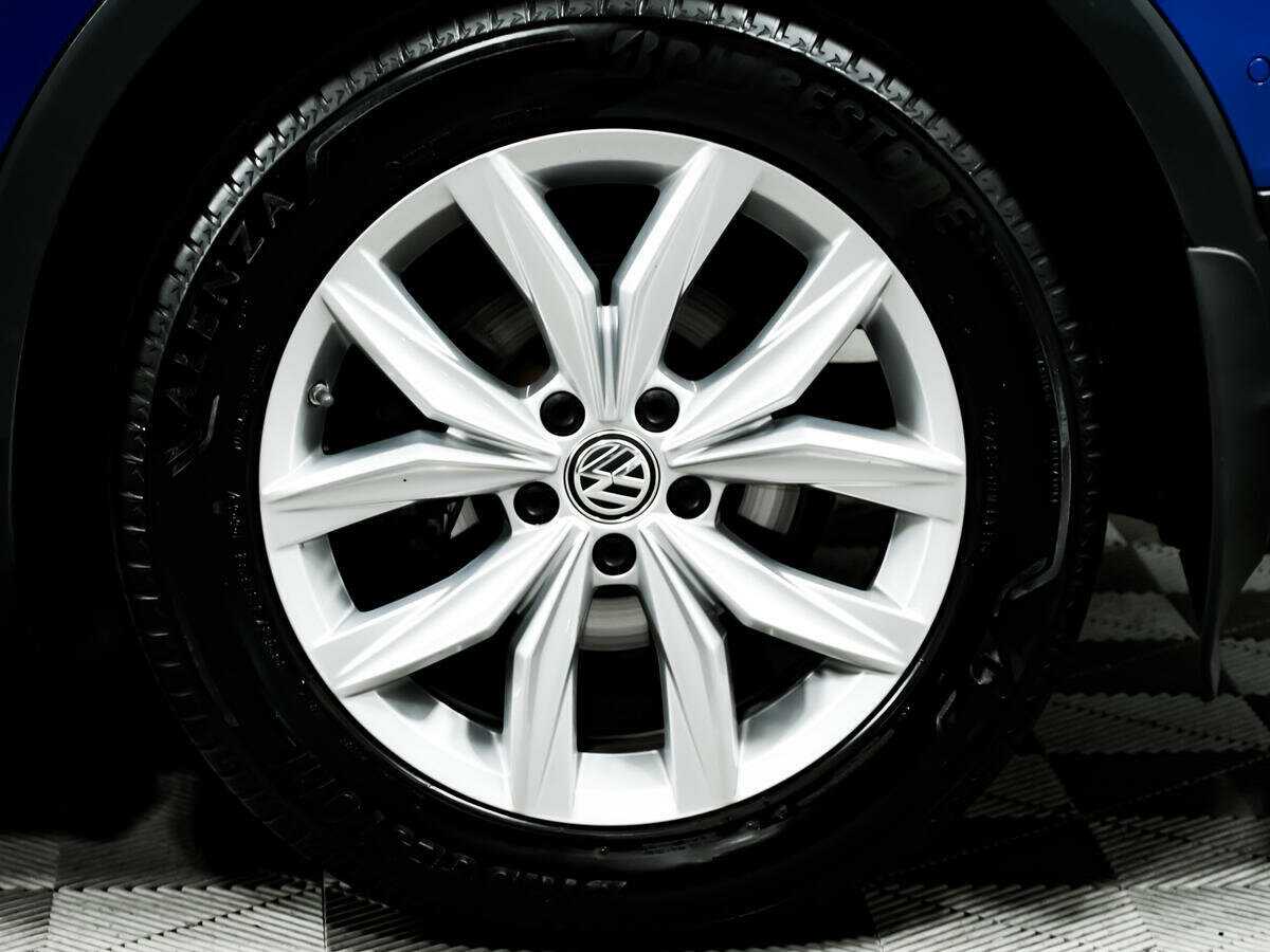 Volkswagen Tiguan, 2018 Фото №14