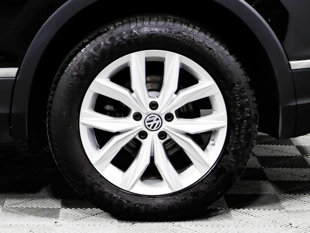 Volkswagen Tiguan, 2017 Фото №14