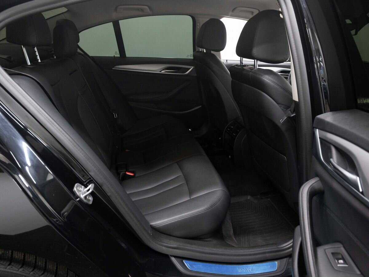 BMW 5 серии 520i, 2019 Фото №12