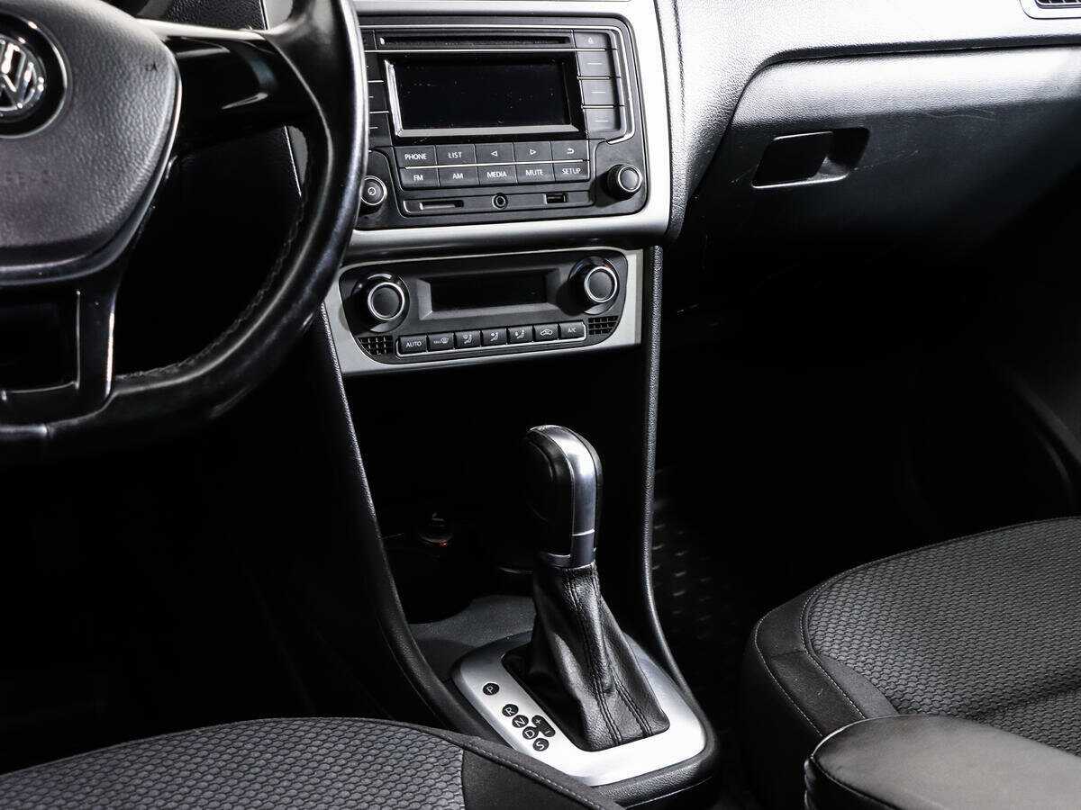 Volkswagen Polo, 2017 Фото №11