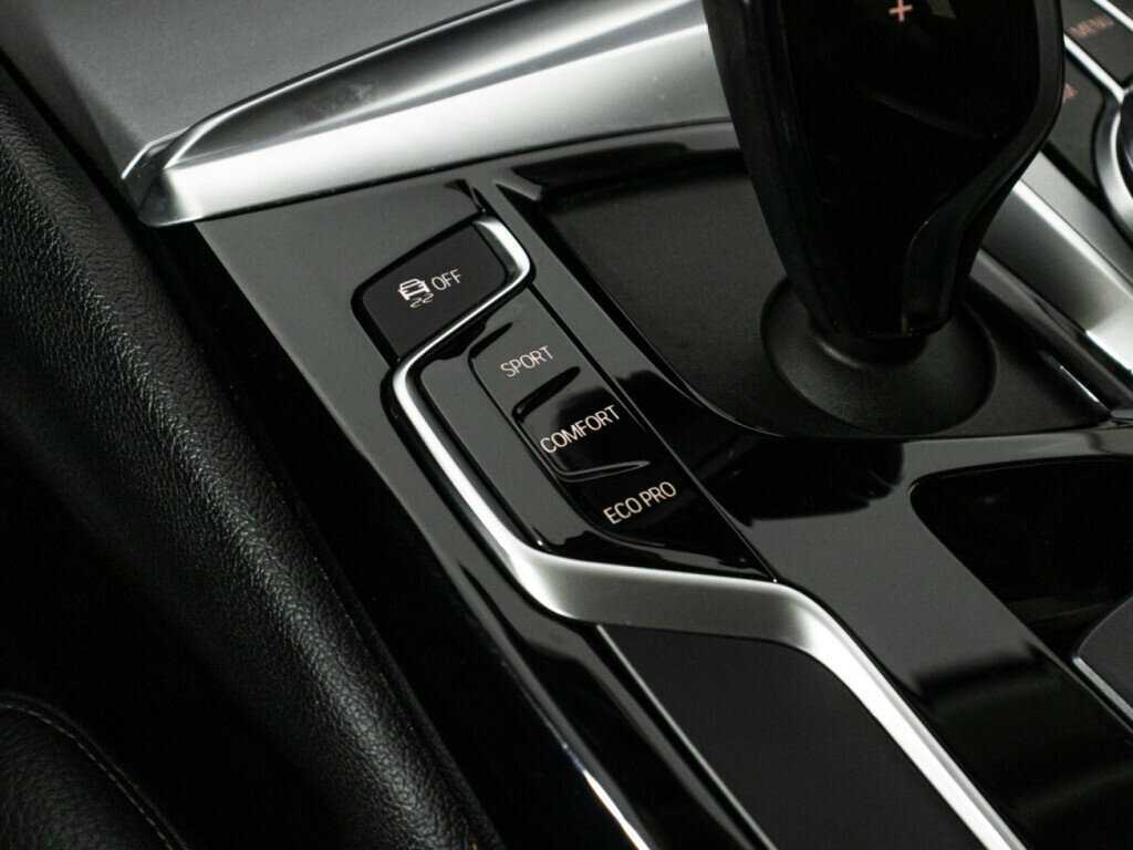 BMW 5 серии 520d xDrive, 2018 Фото №20