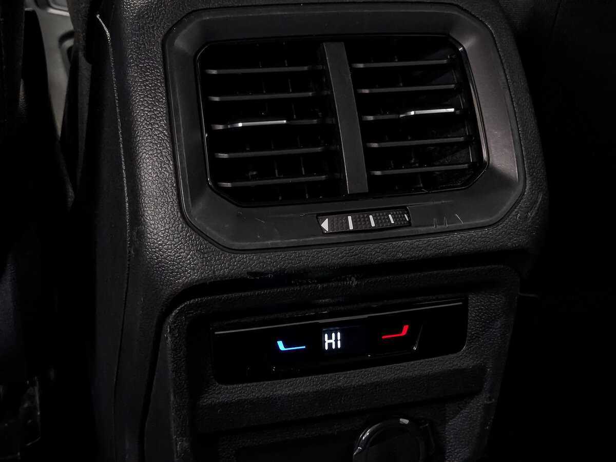 Volkswagen Tiguan, 2021 Фото №29