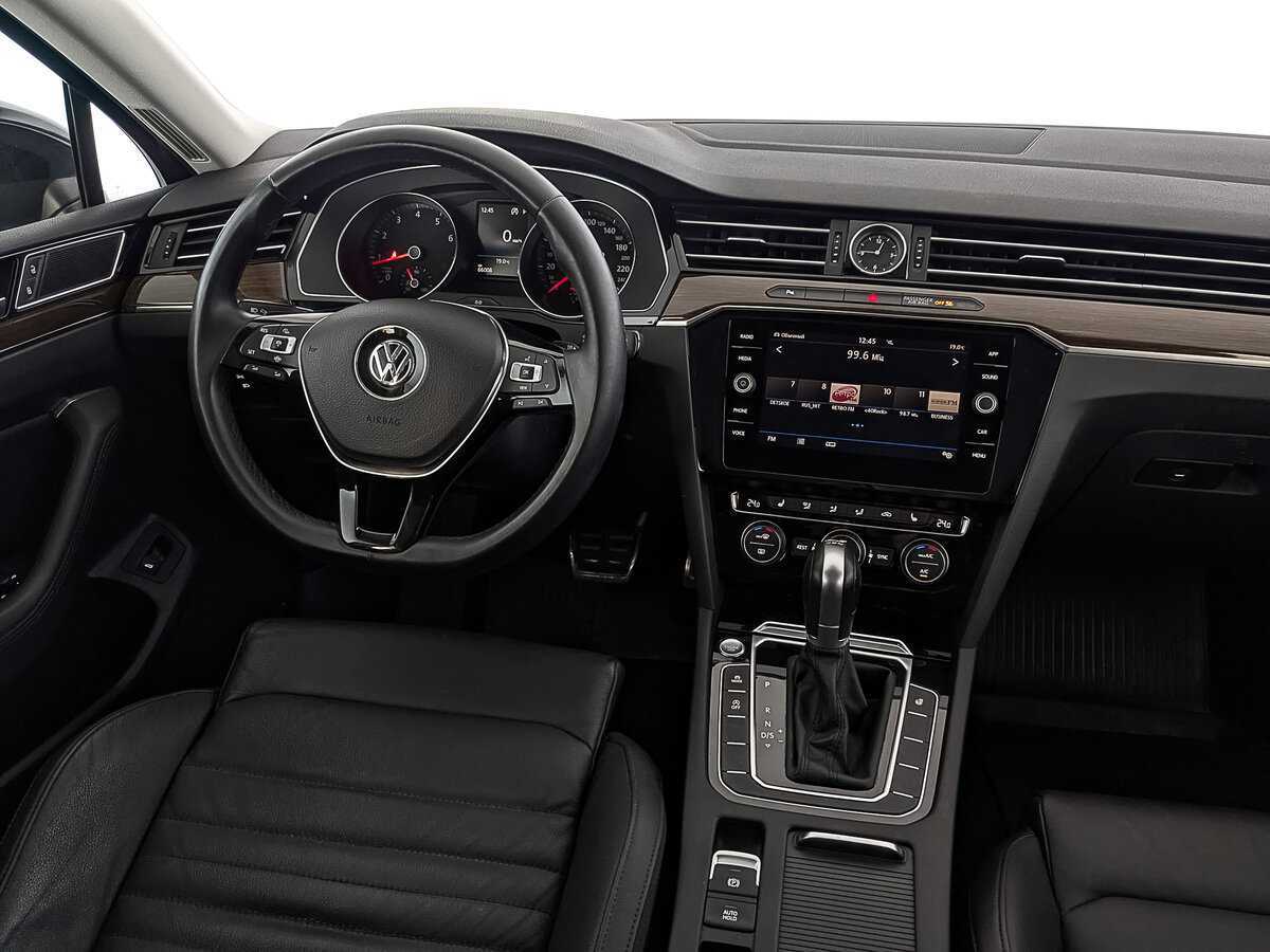 Volkswagen Passat, 2019 Фото №30
