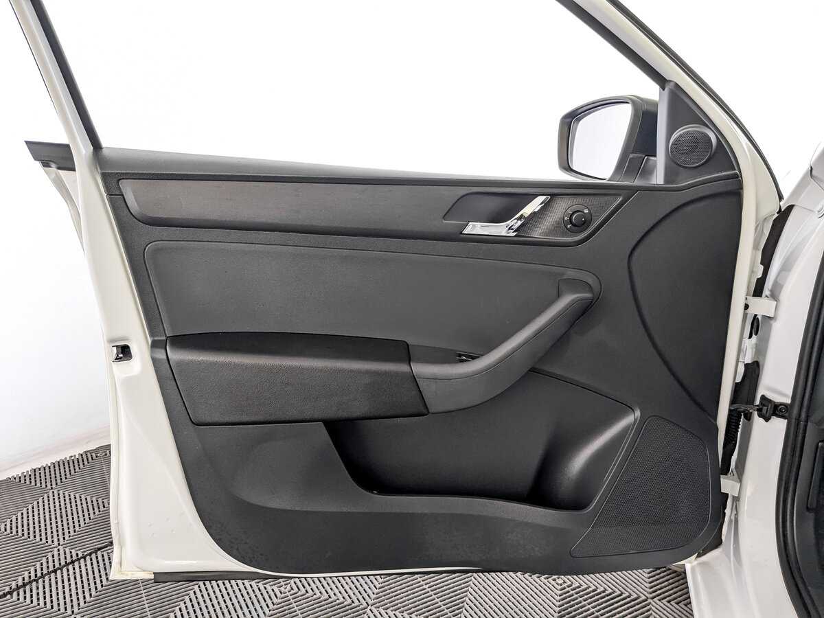 Skoda Rapid, 2017 Фото №19