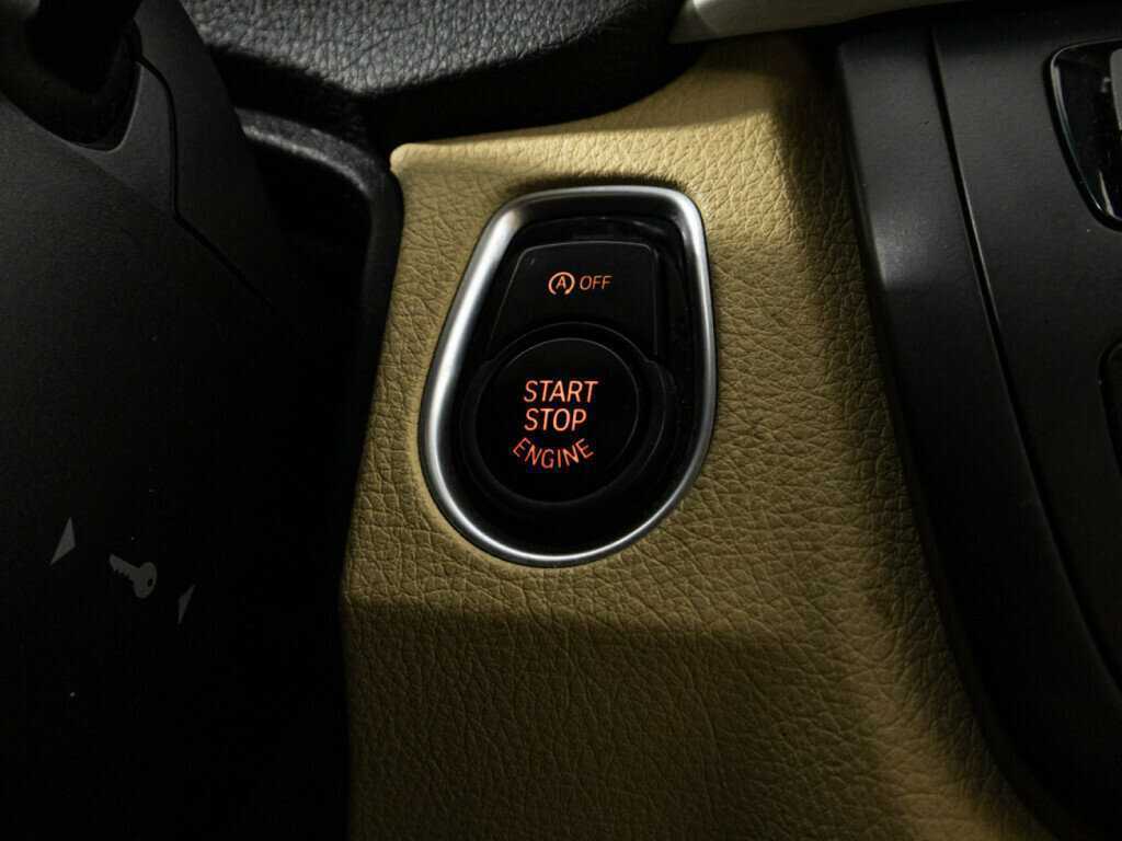 BMW 3 серии 316i, 2014 Фото №17