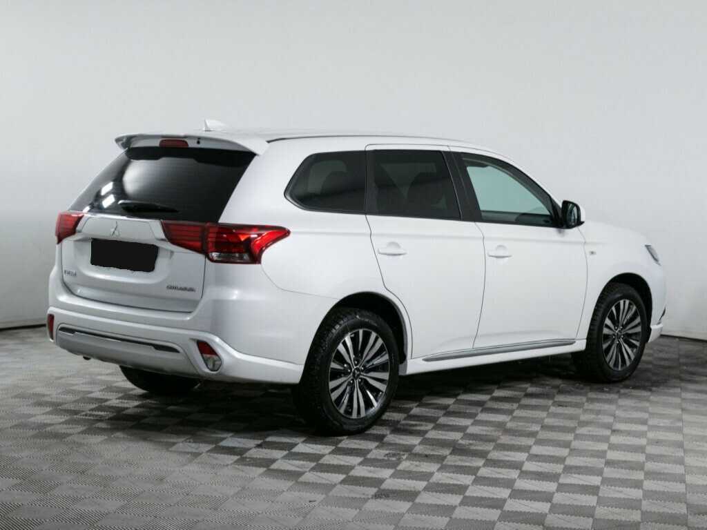 Mitsubishi Outlander, 2022 - 15 700 км. | Фото №4