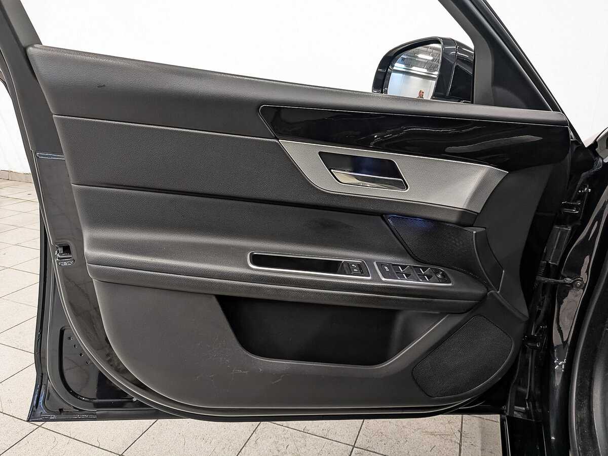 Jaguar XF, 2017 Фото №17