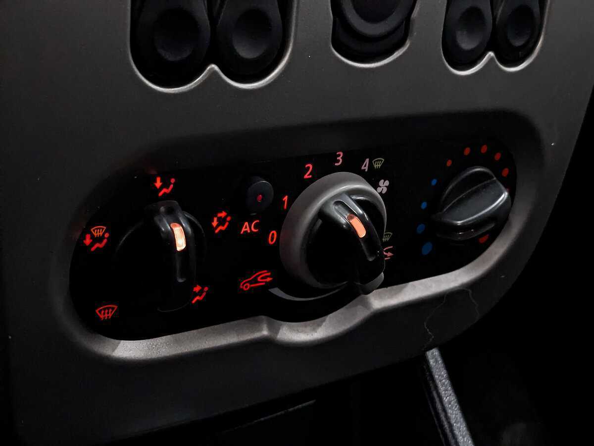 Renault Sandero, 2012 Фото №21