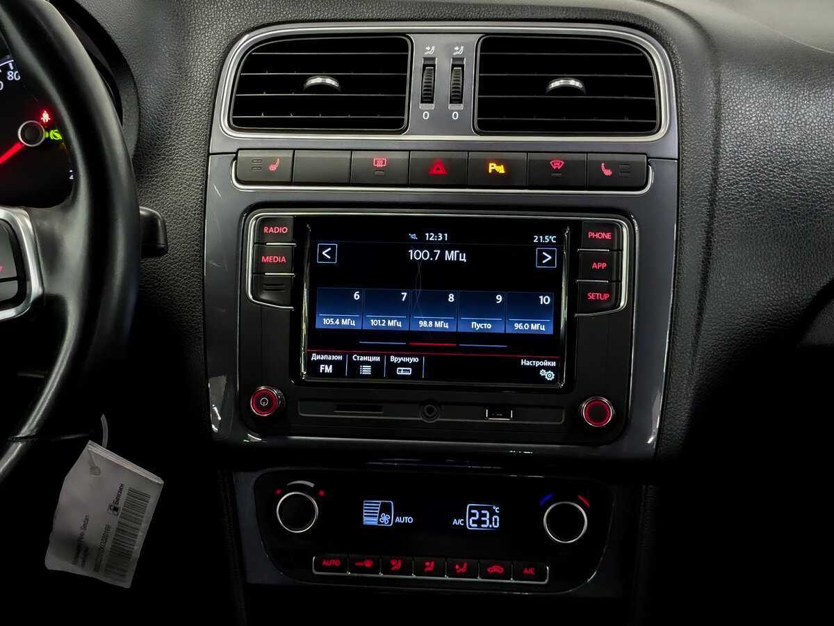 Volkswagen Polo, 2018 Фото №15