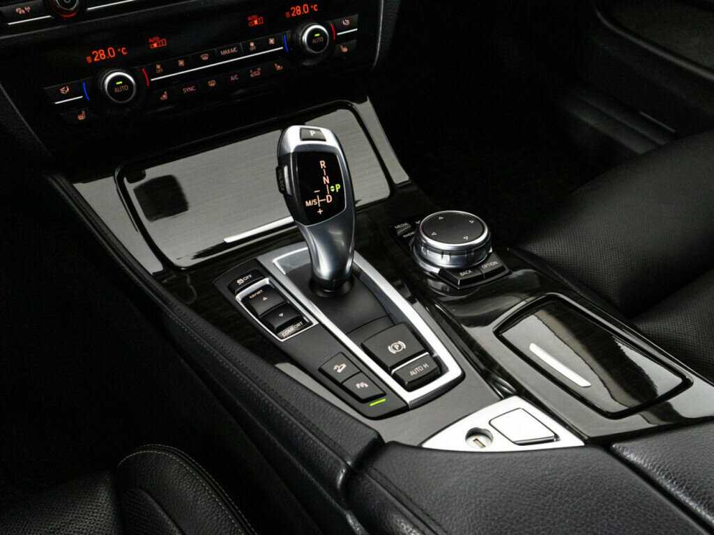 BMW 5 серии 530d xDrive, 2016 Фото №23