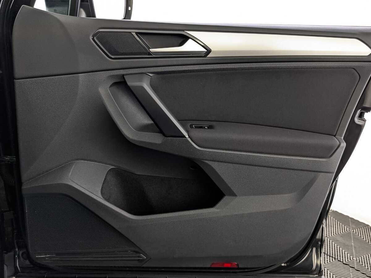 Volkswagen Tiguan, 2018 Фото №23