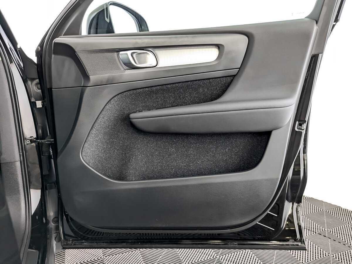 Volvo XC40, 2019 Фото №24