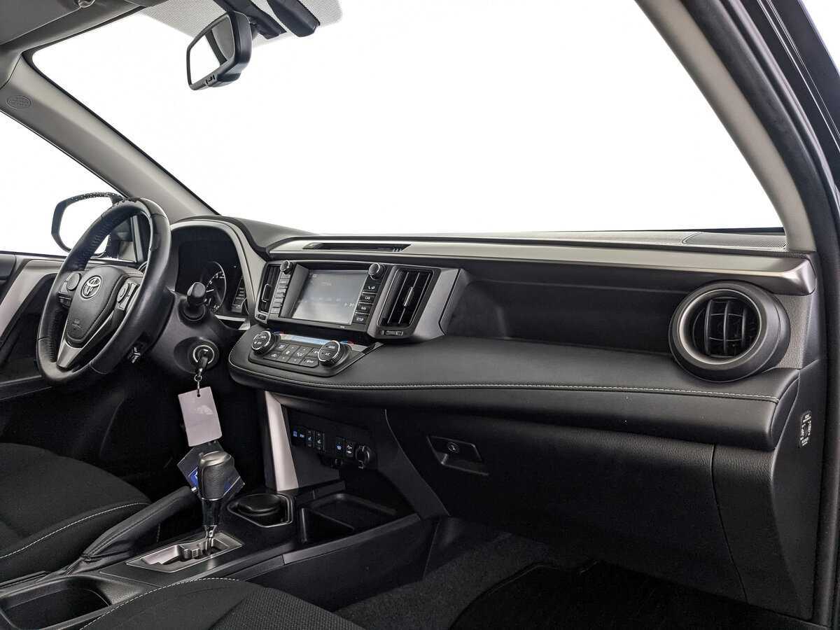 Toyota RAV4, 2017 Фото №11