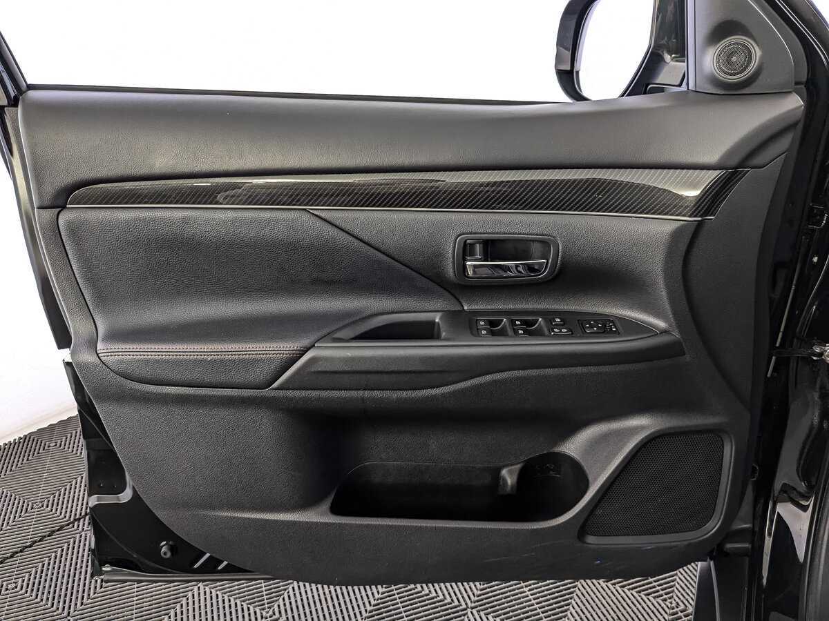 Mitsubishi Outlander, 2021 Фото №19