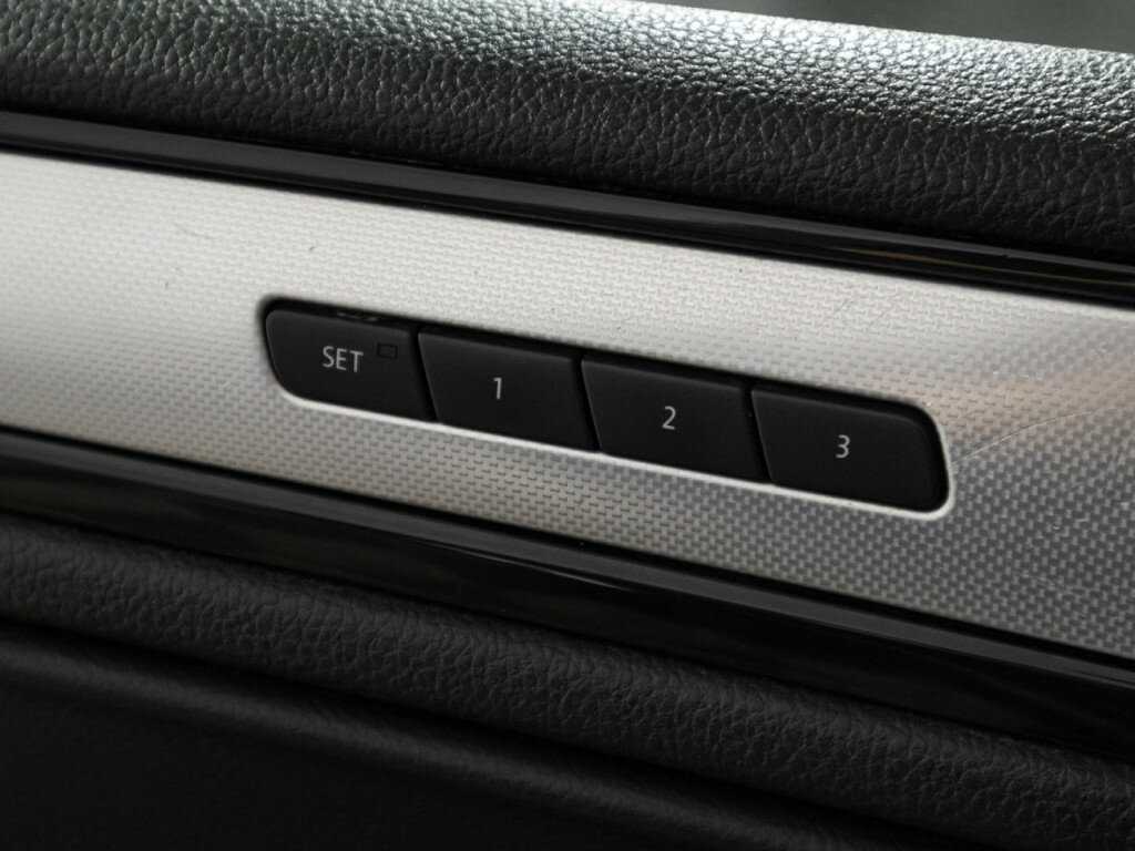 Volkswagen Touareg, 2012 Фото №16