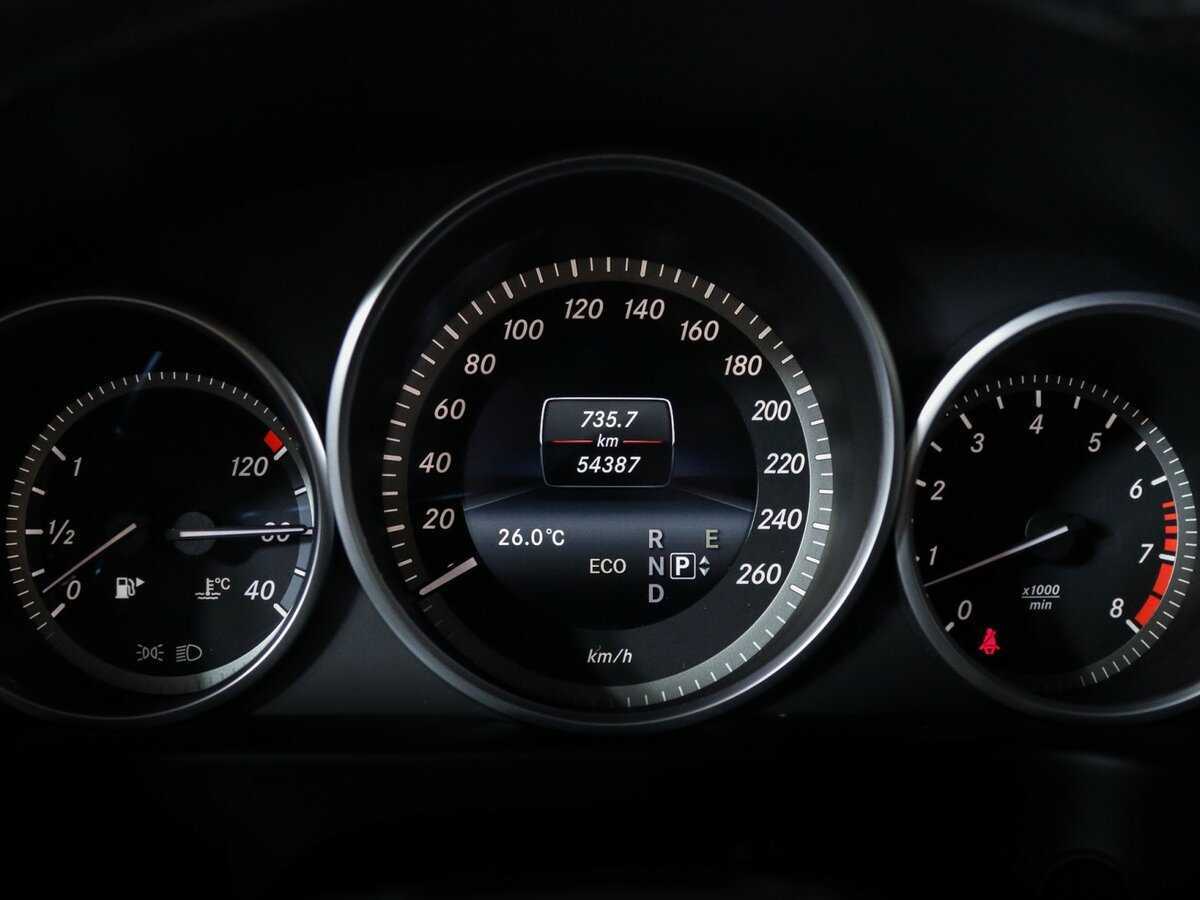 Mercedes-Benz E-Класс 200, 2015 Фото №11