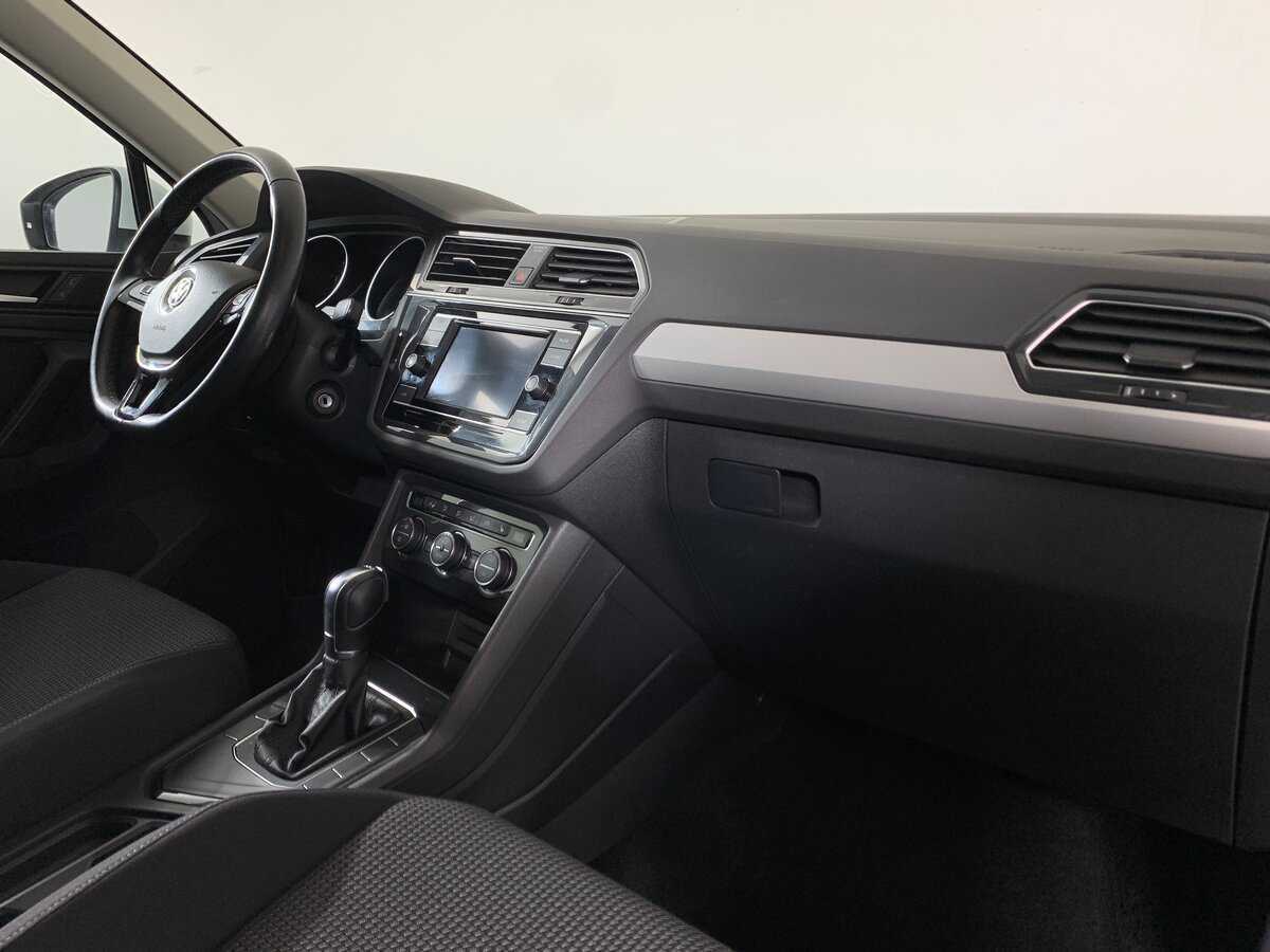 Volkswagen Tiguan, 2018 Фото №14