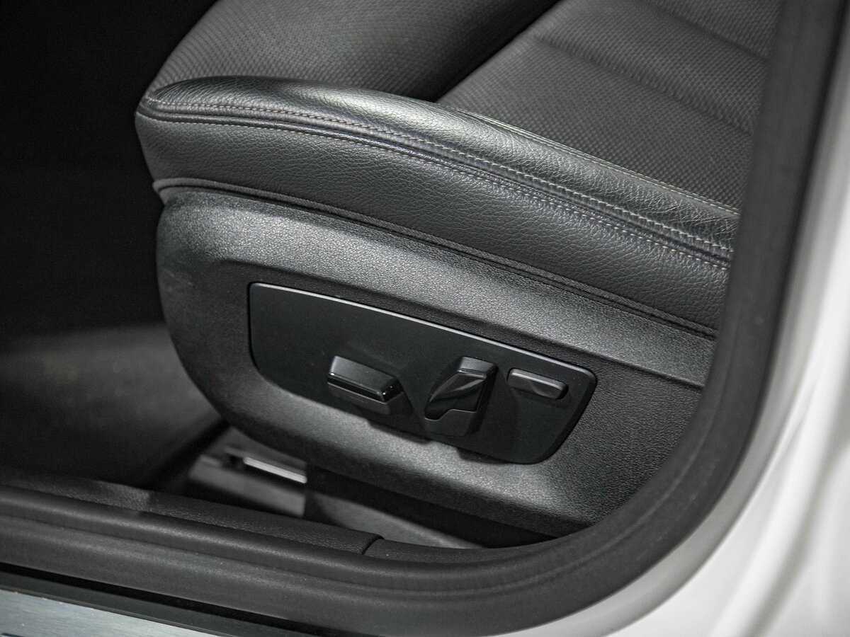 BMW 5 серии 520d xDrive, 2018 Фото №17