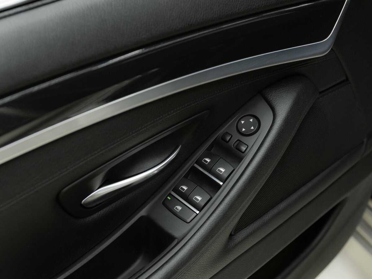 BMW 5 серии 528i, 2012 - 158 000 км. | Фото №8