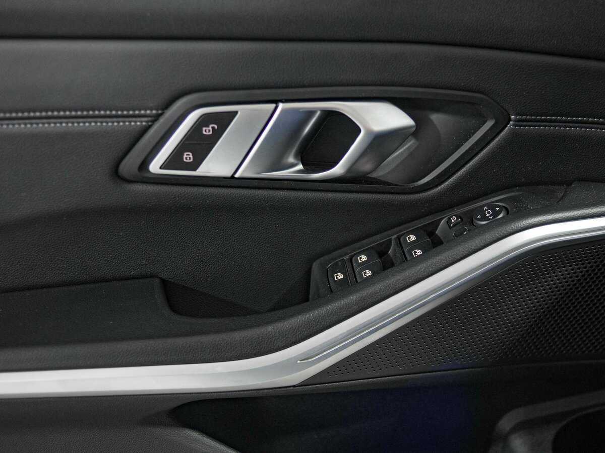 BMW 3 серии 320d xDrive, 2019 Фото №13